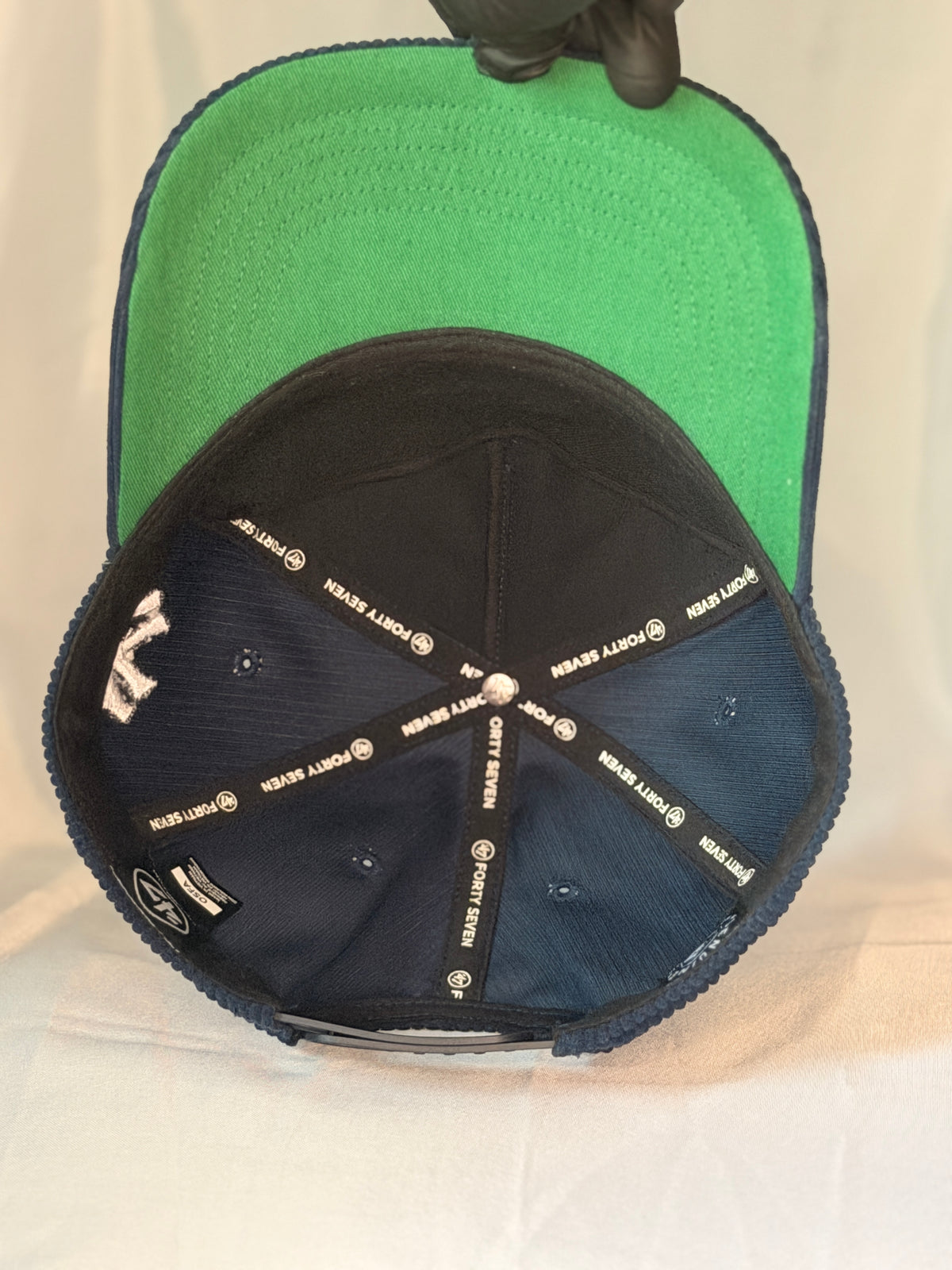 New York Yankees ’47 Brand Navy Corduroy Snapback Hat