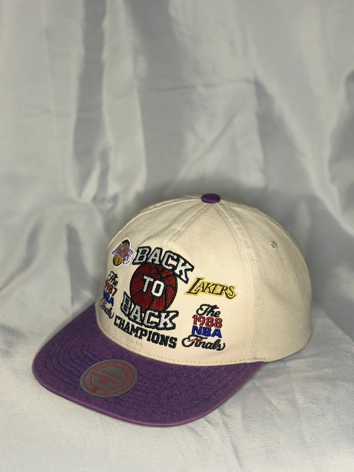 Mitchell & Ness Lakers 1987 1988 Back to Back Champions Deadstock Snapback