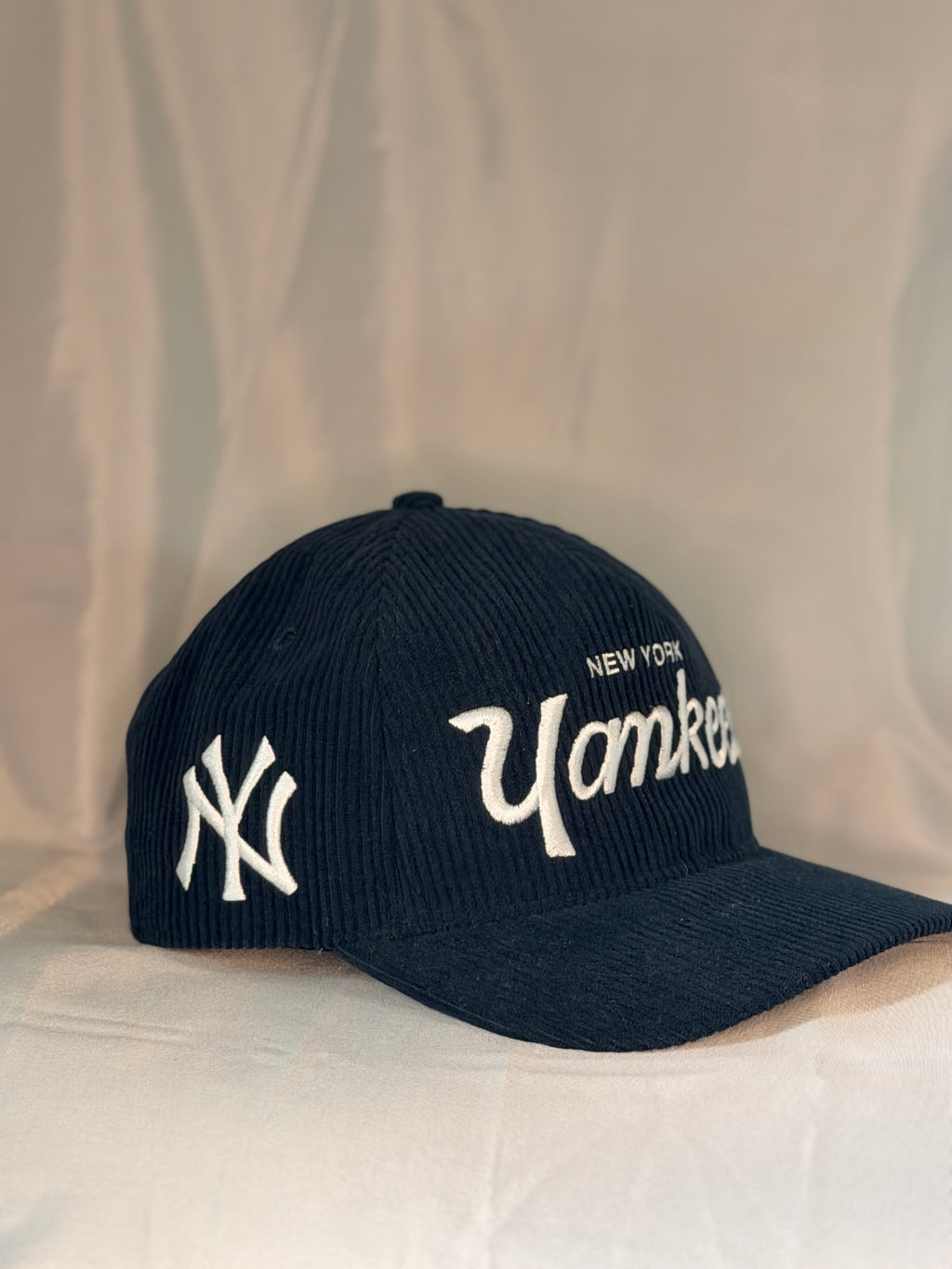 New York Yankees ’47 Brand Navy Corduroy Snapback Hat