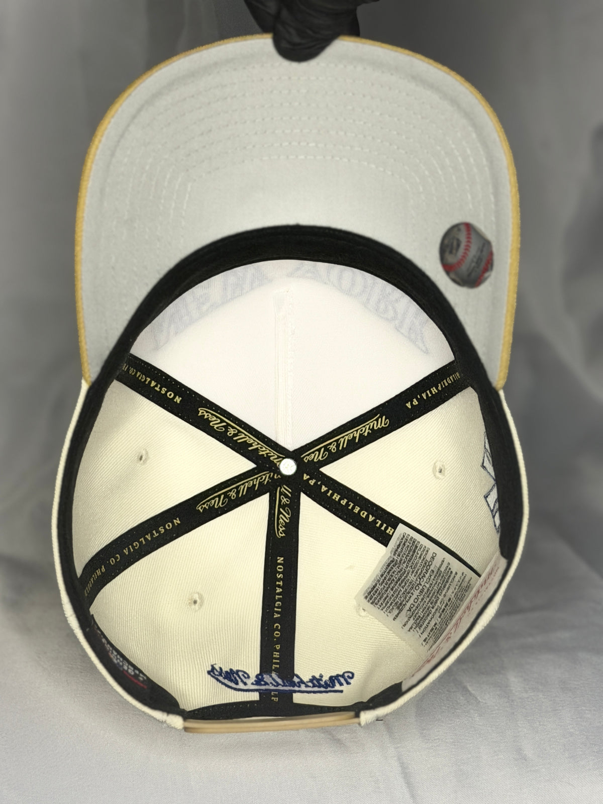 Mitchell & Ness Yankees Old English Pro Pinch Snapback Hat Cream Tan MLB