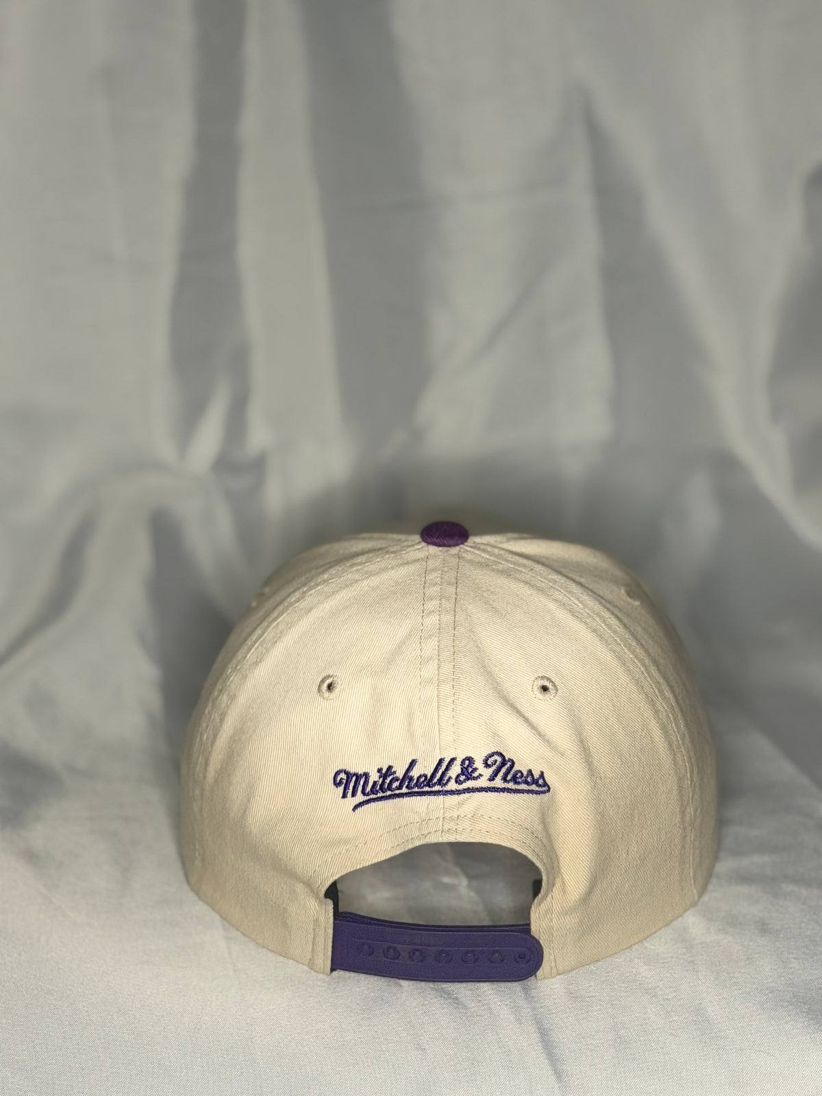 Mitchell & Ness Lakers 1987 1988 Back to Back Champions Deadstock Snapback